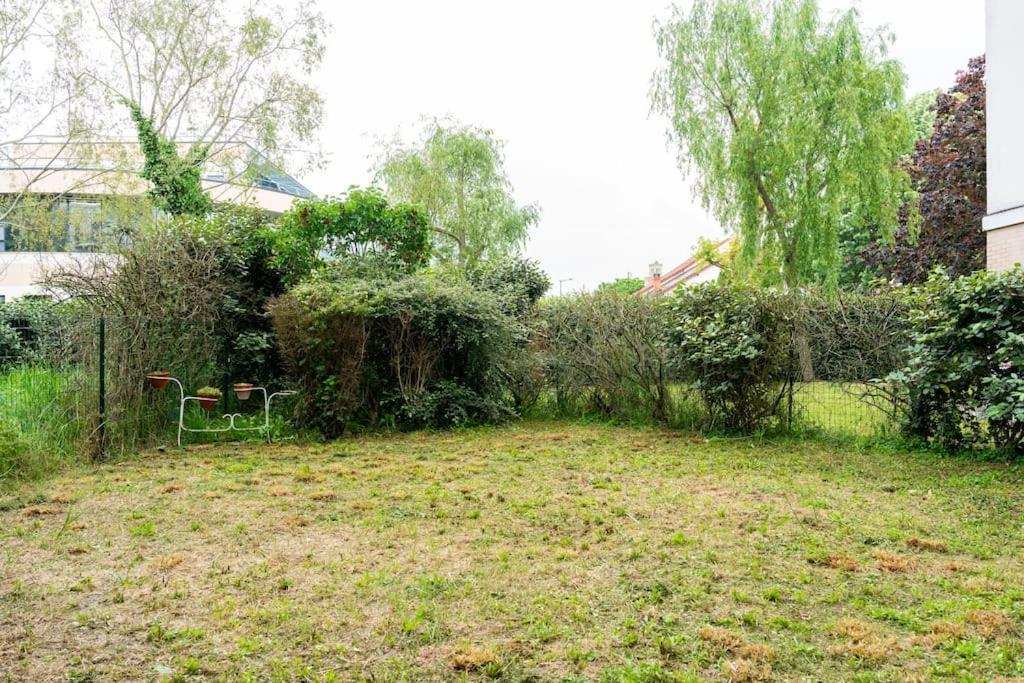 Appartement Avec Jardin Et Terrasse Pres De Paris Mantes-la-Jolie Exterior photo