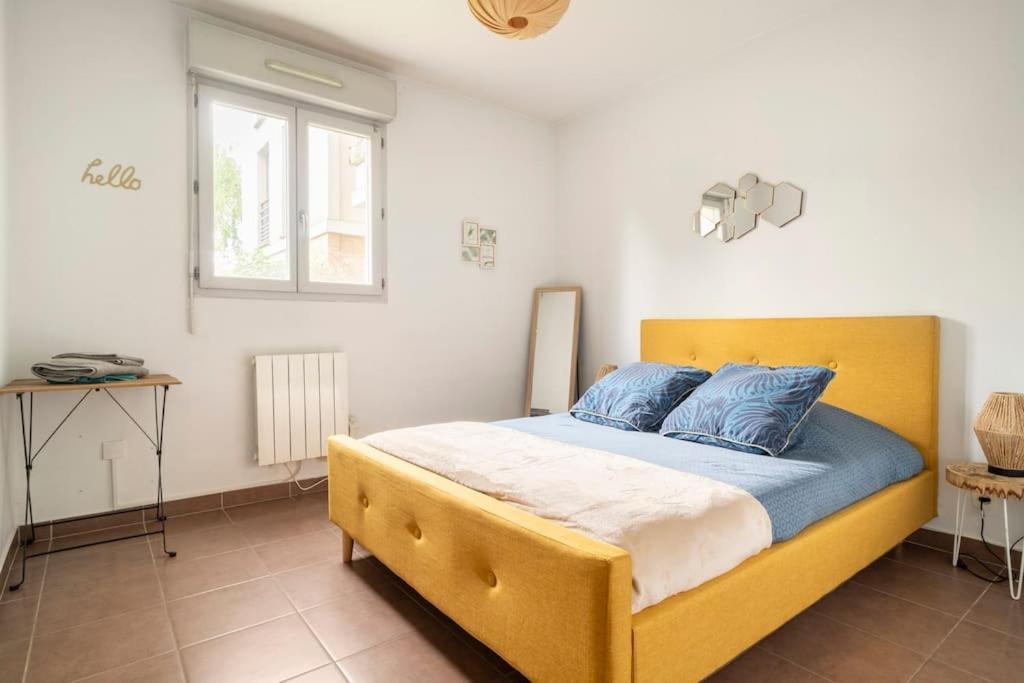 Appartement Avec Jardin Et Terrasse Pres De Paris Mantes-la-Jolie Exterior photo